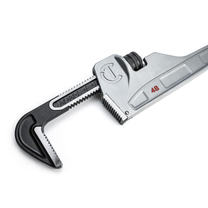 Crescent one deals handed pipe wrench