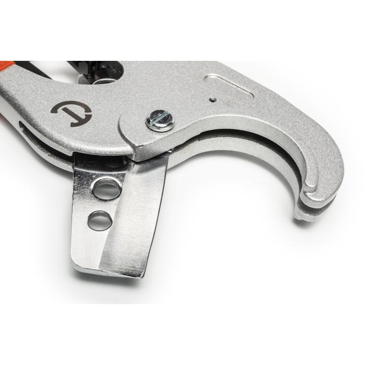 RATCHETING PVC CUTTER